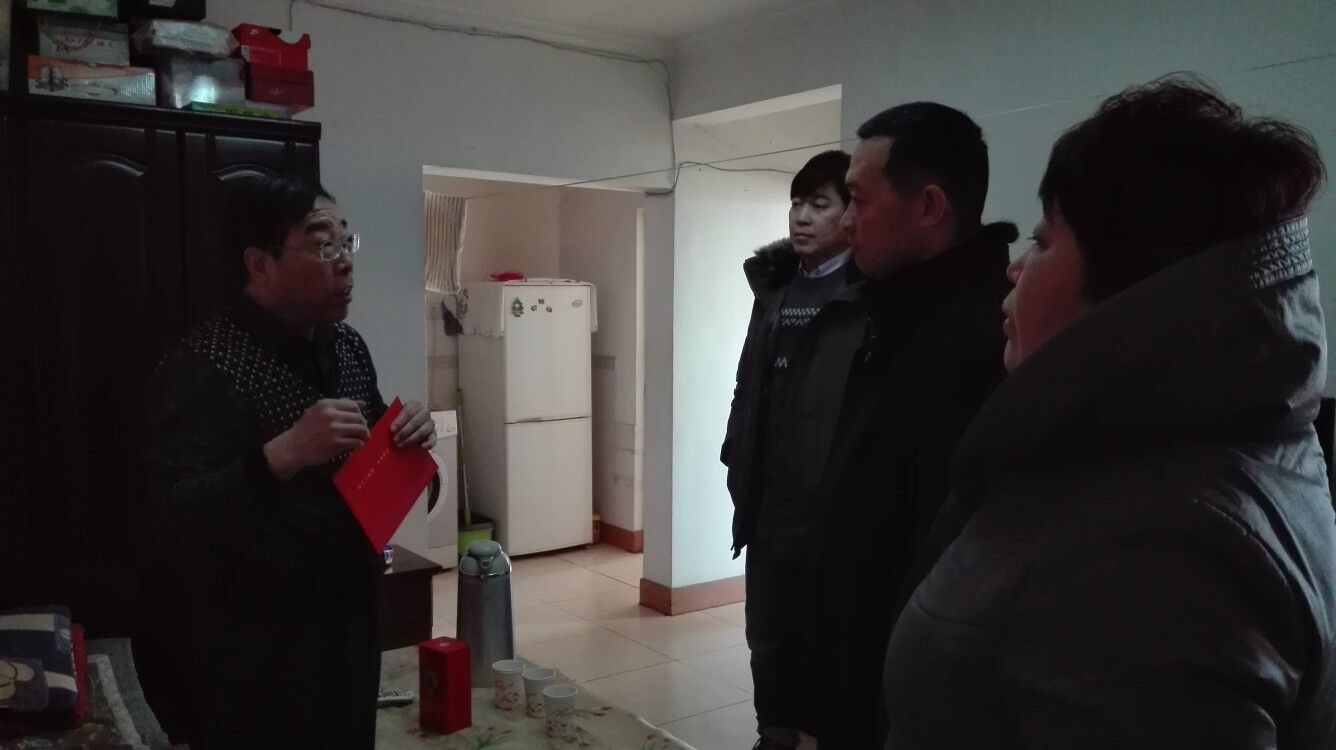 图为 慰问现场