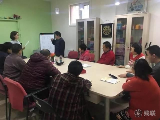 图为 知识竞赛现场