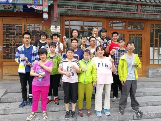 图为 活动合影